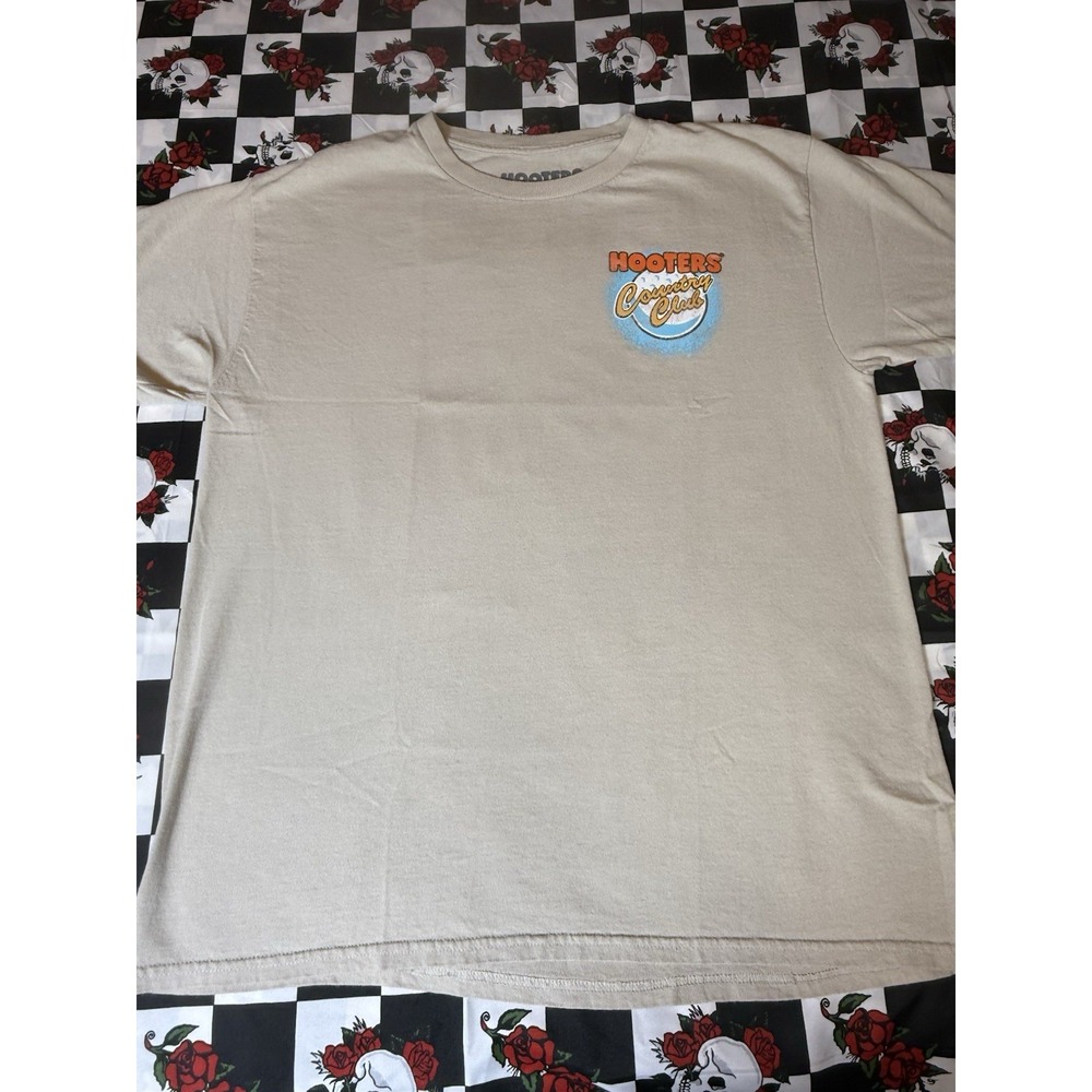 Hooters Country Club Graphic T-Shirt Mens Large Tan Golf Owl Tee‎